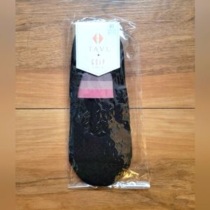 NWT Tavi Noir Lola Sticky socks